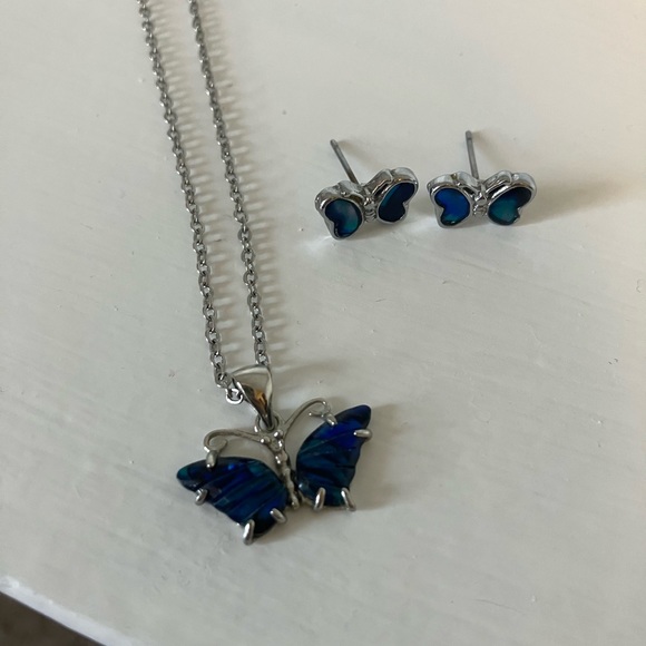Blue butterfly jewelry set - Picture 3 of 5